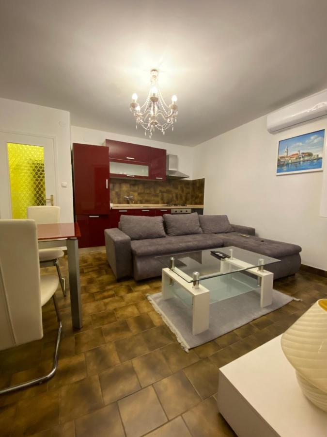 Apartman Nela Apartment Poreč Exterior foto